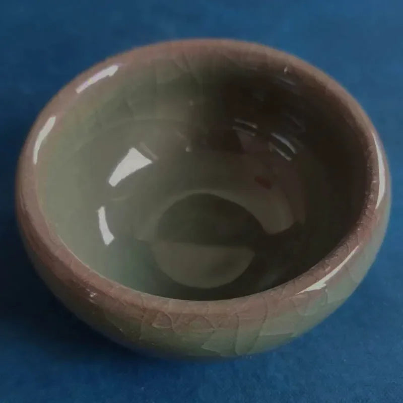 Castiçal de cerâmica